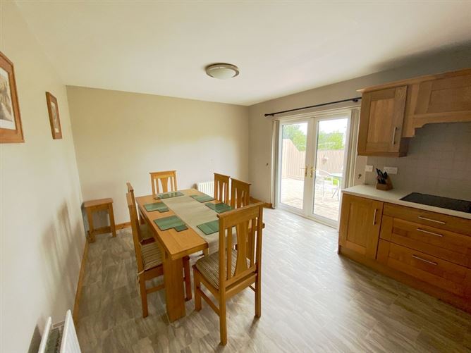 3 Lawnsdale, Ballybofey, Co. Donegal