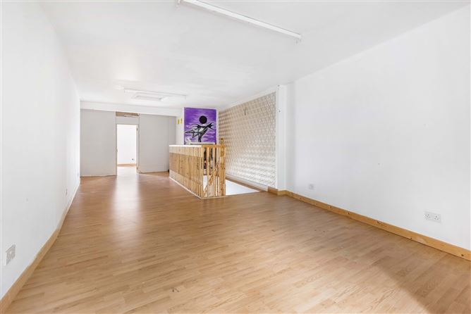 77 Main Street, Cavan