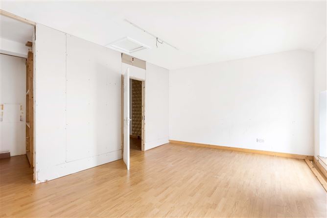 77 Main Street, Cavan