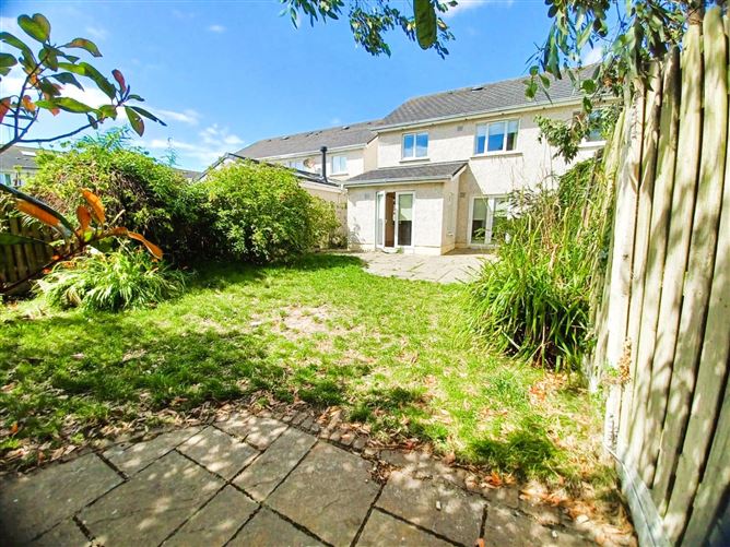 27 Castlemartin Close, Eastham Road, Bettystown, Co. Meath 