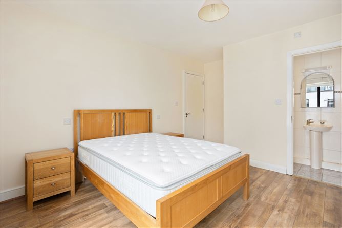 Photo 14 of 23 — 8 Riverwood, Richmond Road, Dublin 3, Co. Dublin