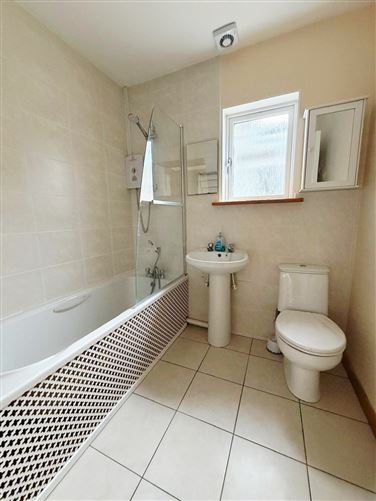 Photo 12 of 23 — 129 Waterville Crescent , Dundalk, Louth