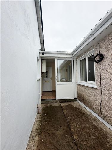 Photo 13 of 23 — 129 Waterville Crescent , Dundalk, Louth