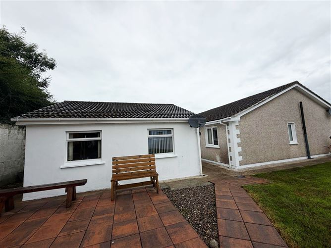 Photo 18 of 23 — 129 Waterville Crescent , Dundalk, Louth