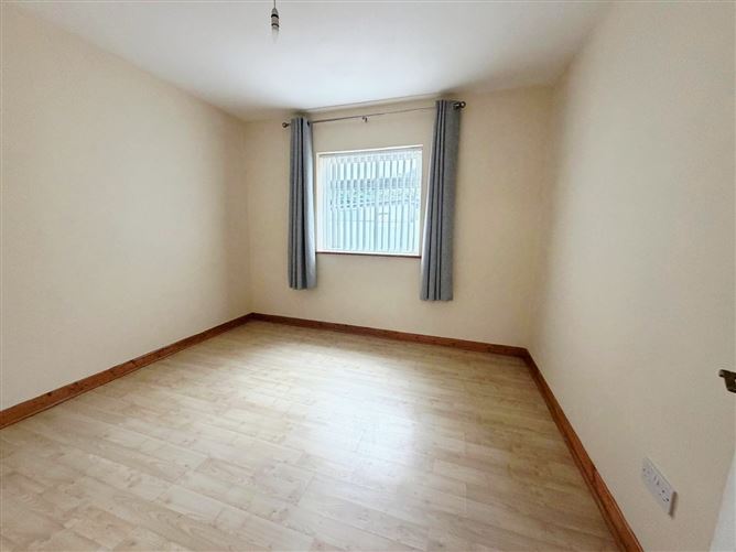 Photo 9 of 23 — 129 Waterville Crescent , Dundalk, Louth