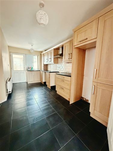 Photo 6 of 23 — 129 Waterville Crescent , Dundalk, Louth