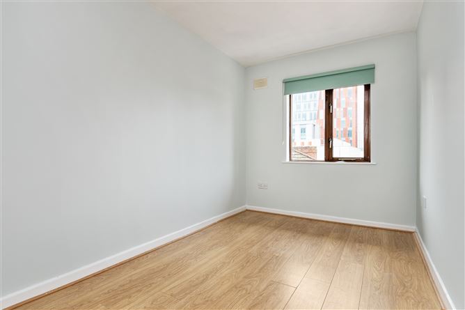 72 Shelbourne Village, Ringsend Road, Grand Canal Dk, Dublin 4