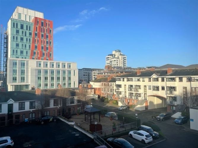 72 Shelbourne Village, Ringsend Road, Grand Canal Dk, Dublin 4
