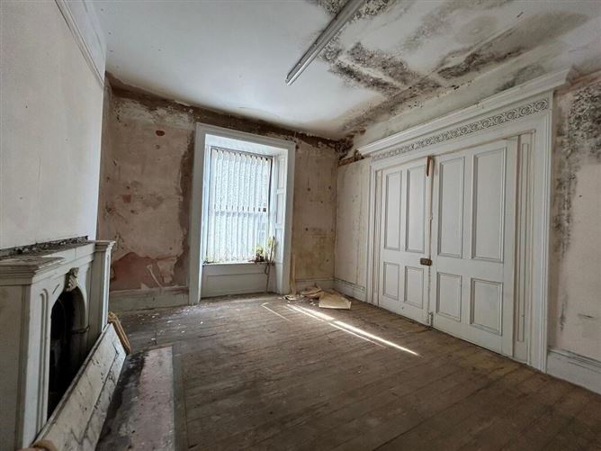 Photo 6 of 7 — Exhibition House, 26 O'Connell Street, Clonmel, Tipperary