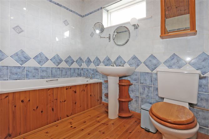 Photo 33 of 42 — 43 Castletroy Heights, Golf Links Road, Castletroy, Limerick