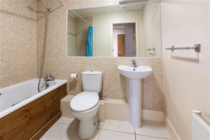 306 Cathedral Court, Block 300, New Street South, Dublin 8