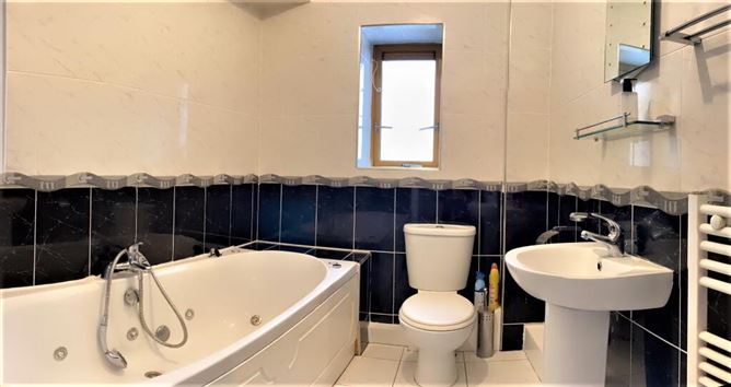 18 The Gate Lodge, Downshire Park, Blessington, Wicklow