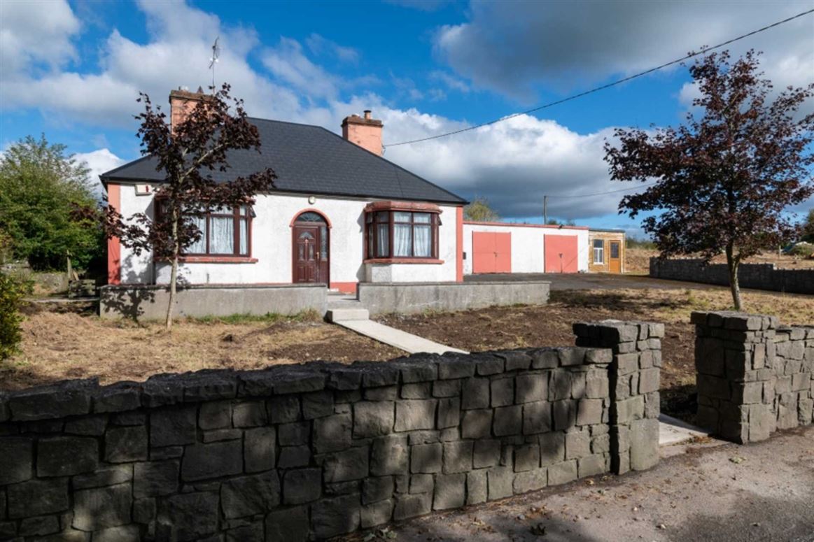 Residence on c. 0.65 Acres at Derryglad, Curraghboy, Co.