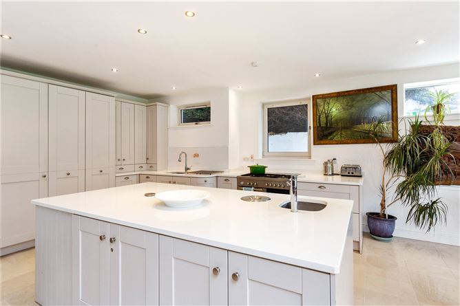 18 Abbey Park, Monkstown, Blackrock, Co. Dublin