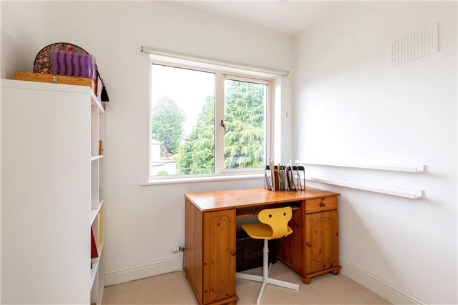18 Abbey Park, Monkstown, Blackrock, Co. Dublin