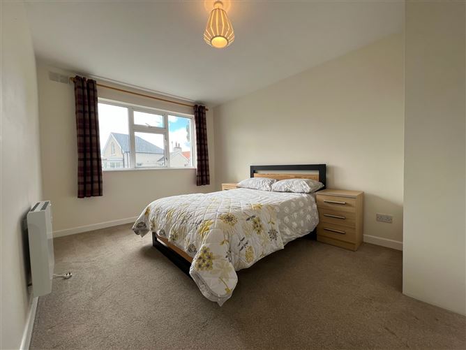 10 Albert Court, Sandycove Road , Dublin South County, Dublin