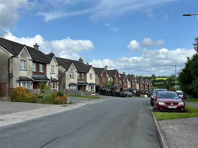 28 Cottage Gardens, Graiguenamanagh, Co. Kilkenny