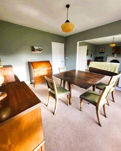 Fuinseog Castle Gardens, Castle Road, Kilkenny