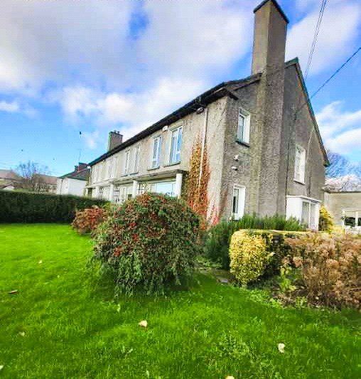 Fuinseog Castle Gardens, Castle Road, Kilkenny