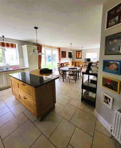 Fuinseog Castle Gardens, Castle Road, Kilkenny