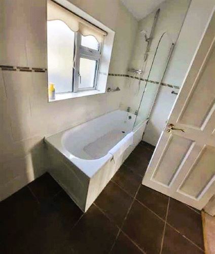 Fuinseog Castle Gardens, Castle Road, Kilkenny