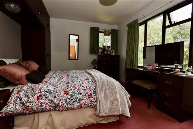 Photo 18 of 38 — 17 The Beeches, Coosan Road, Athlone
