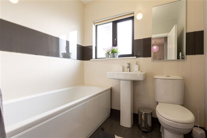 49 Roselawn Road, Castleknock, Dublin 15