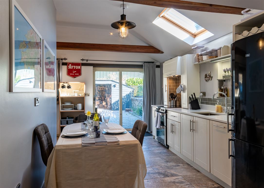 Cottage No 2, Crossroads, Gortagass, Kenmare, Co. Kerry Cottage No 2, Crossroads, Gortagass, Kenmare, Co. Kerry