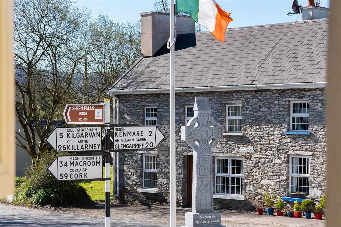 Cottage No 2, Crossroads, Gortagass, Kenmare, Co. Kerry Cottage No 2, Crossroads, Gortagass, Kenmare, Co. Kerry