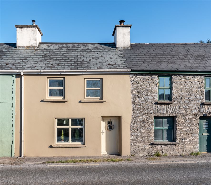 Cottage No 2, Crossroads, Gortagass, Kenmare, Co. Kerry Cottage No 2, Crossroads, Gortagass, Kenmare, Co. Kerry