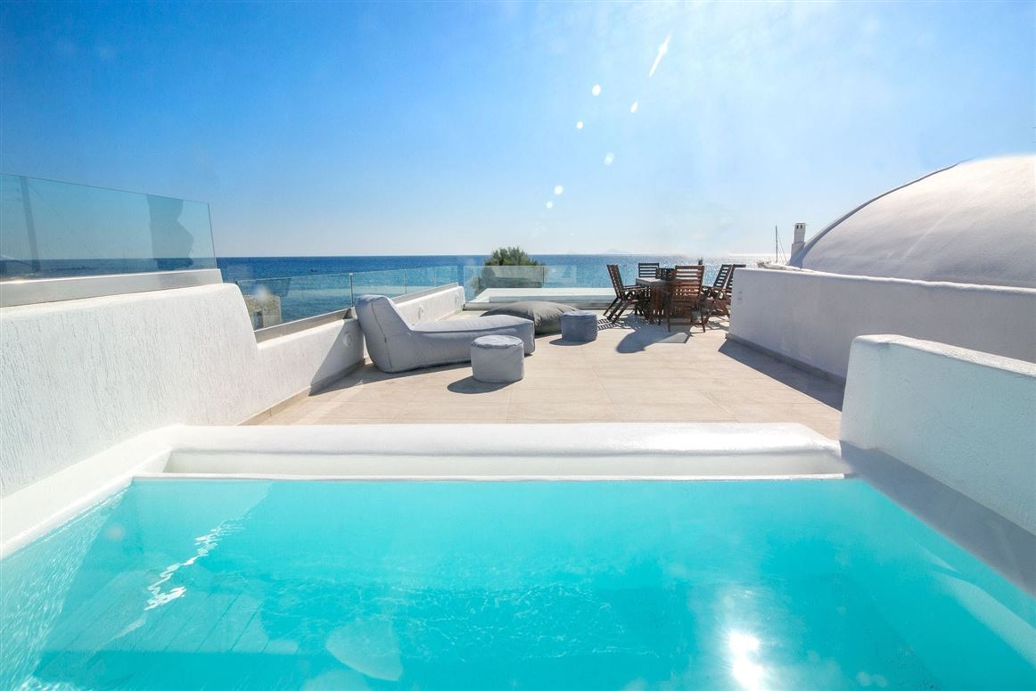 Jacuzzi Life,Exomitis,Santorini,Greece