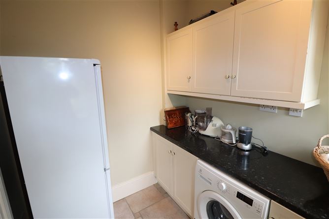 6 Manor Grove, Blackwater, Ardnacrusha, Clare