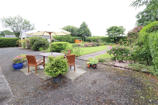 6 Manor Grove, Blackwater, Ardnacrusha, Clare