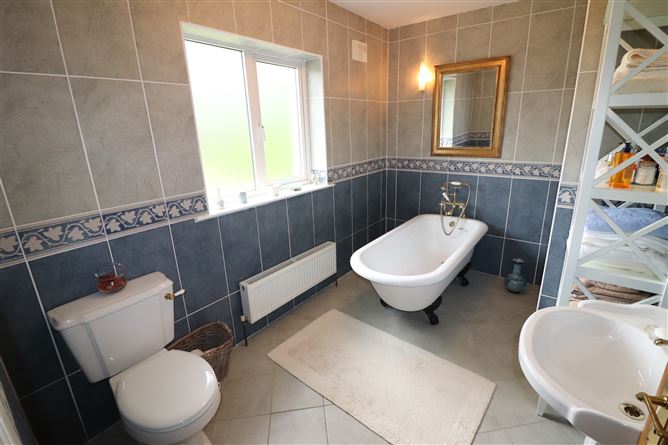 6 Manor Grove, Blackwater, Ardnacrusha, Clare