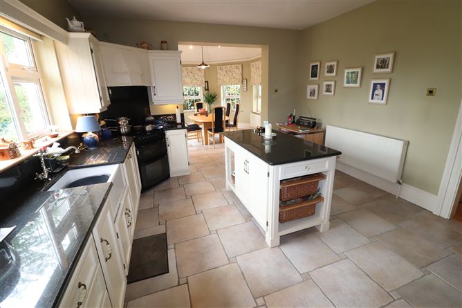6 Manor Grove, Blackwater, Ardnacrusha, Clare