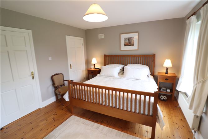 6 Manor Grove, Blackwater, Ardnacrusha, Clare