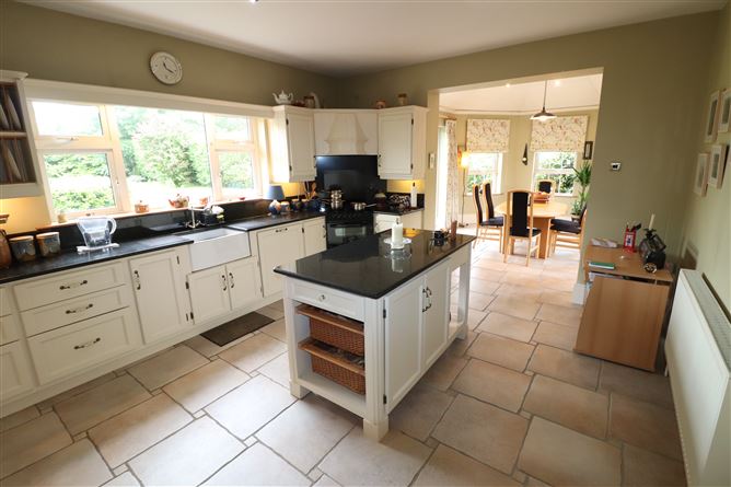 6 Manor Grove, Blackwater, Ardnacrusha, Clare