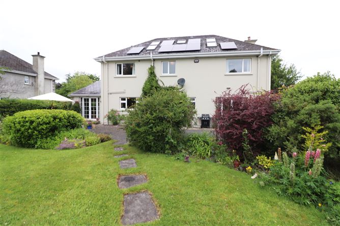 6 Manor Grove, Blackwater, Ardnacrusha, Clare