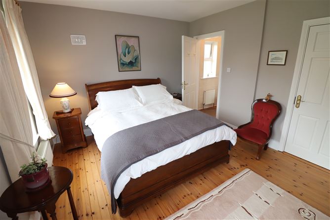 6 Manor Grove, Blackwater, Ardnacrusha, Clare