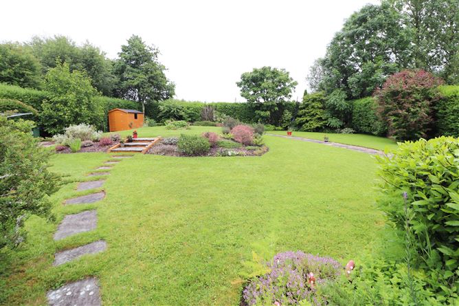 6 Manor Grove, Blackwater, Ardnacrusha, Clare