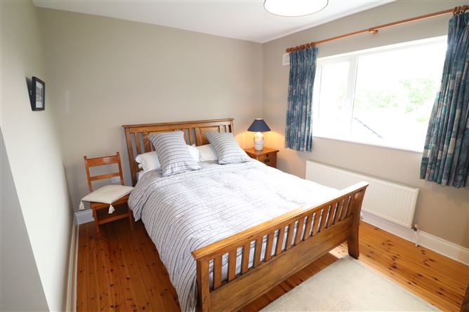 6 Manor Grove, Blackwater, Ardnacrusha, Clare
