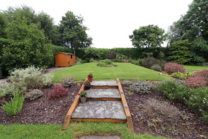 6 Manor Grove, Blackwater, Ardnacrusha, Clare