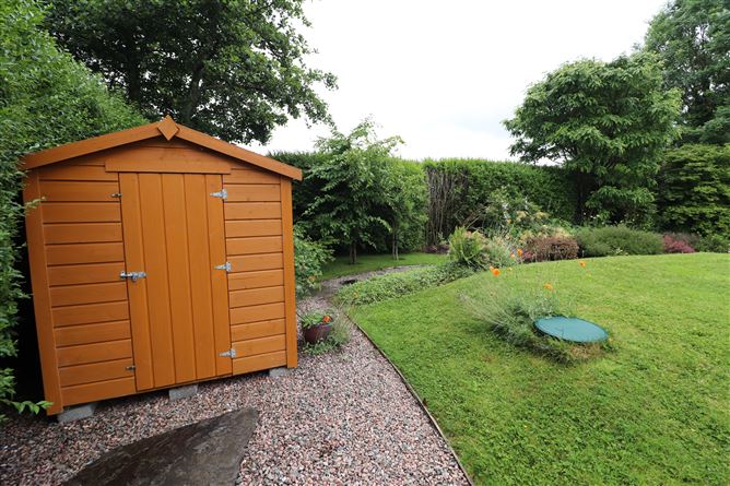 6 Manor Grove, Blackwater, Ardnacrusha, Clare