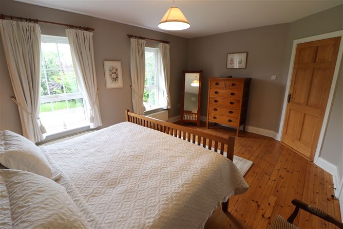 6 Manor Grove, Blackwater, Ardnacrusha, Clare