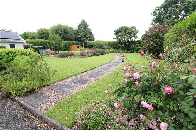 6 Manor Grove, Blackwater, Ardnacrusha, Clare