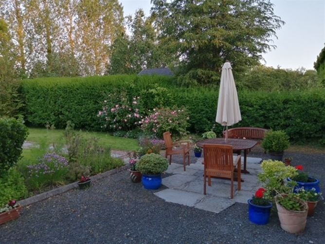 6 Manor Grove, Blackwater, Ardnacrusha, Clare