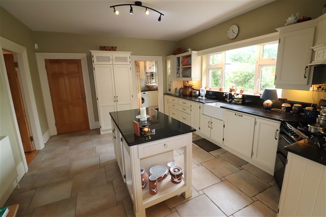 6 Manor Grove, Blackwater, Ardnacrusha, Clare