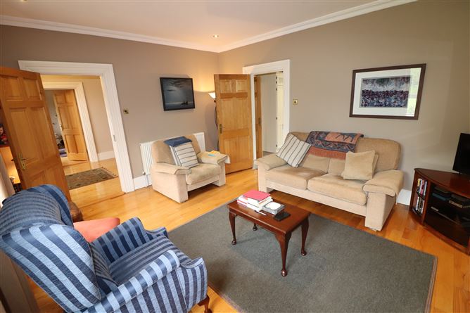 6 Manor Grove, Blackwater, Ardnacrusha, Clare