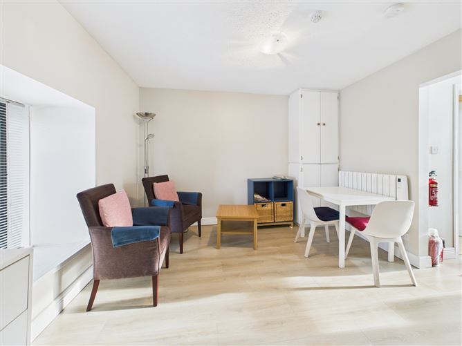 1 Rossmore House, Main Street, Lanesborough, Longford, Co. Longford