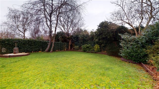86 Shrewsbury Lawn, Cabinteely, Dublin 18